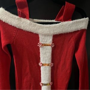 Ugly Sweater Season but this one is cute. NWOT Christmas sweater size small